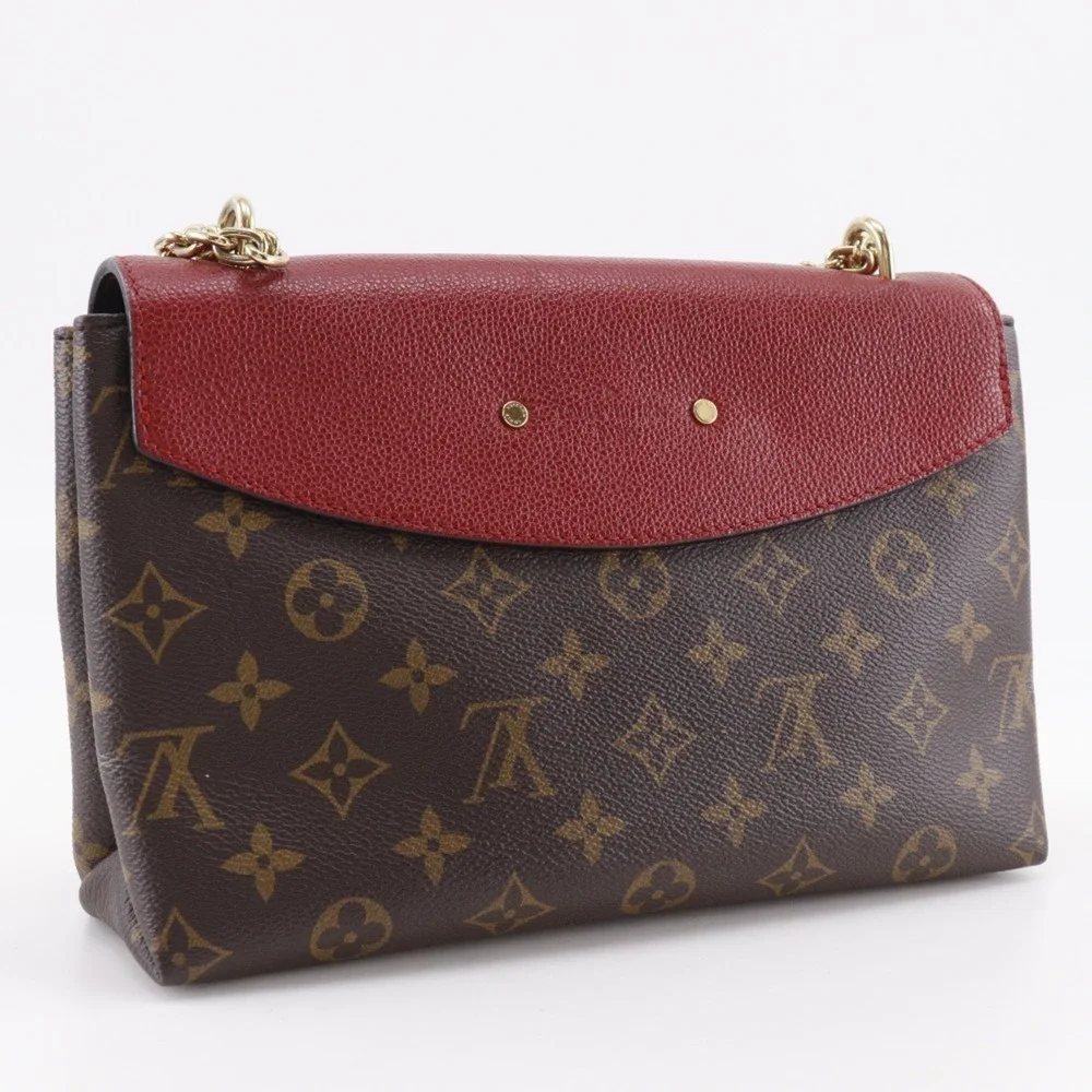 LOUIS VUITTON Authentic Brown Monogram Canvas Shoulder Bag